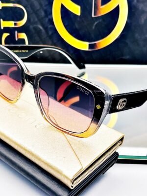 <br> GUCCI SUNGLASS Color Negro