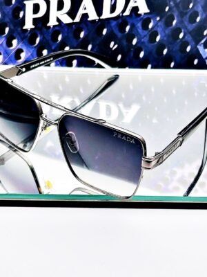 <br> PRADA SUNGLASS SQUAD P5480 Color Negro