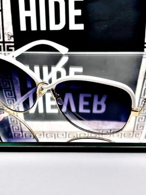 <br> CHANEL SUNGLASS ACCESORY H3239 Color blanco