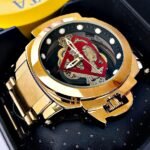INVICTA SUPERMAN EDITION. Hombre. Dorado.